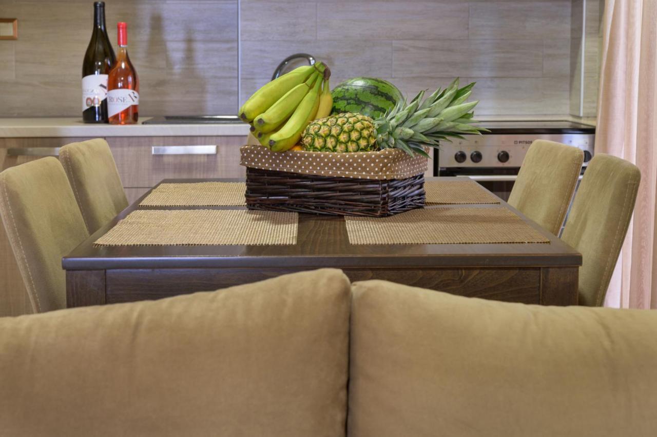Tavani Villas เนอาโรดา ภายนอก รูปภาพ